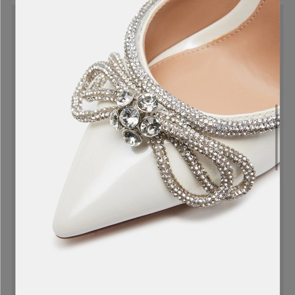 Bow heels - Picture 6 of 8